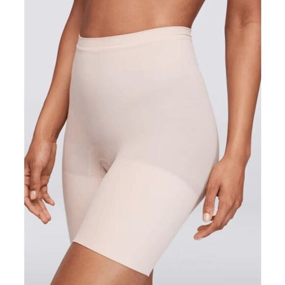 SPANX NWT size M Seamless Power Sculpting Mid-Thigh Short in Soft Nude - Picture 5 of 5